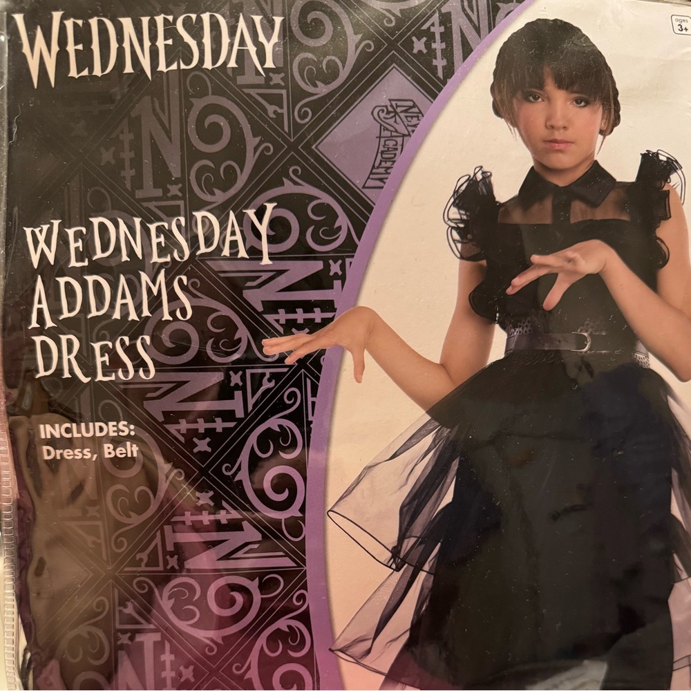 Kids medium Wednesday costume size 8-10, used 1x